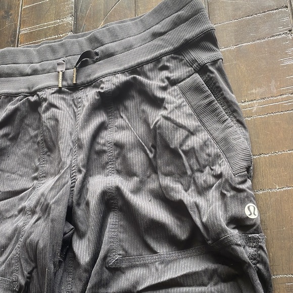 Studio Crop Size 6 - Picture 2 of 11